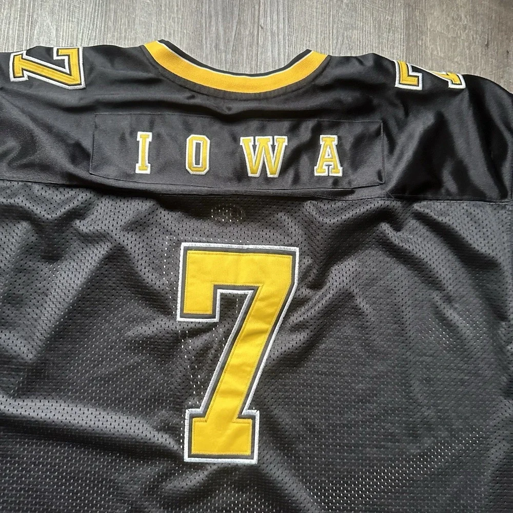 Iowa Hawkeyes #7‎ Jersey XXL Black Gold Colosseum NCAA Tigerhawk